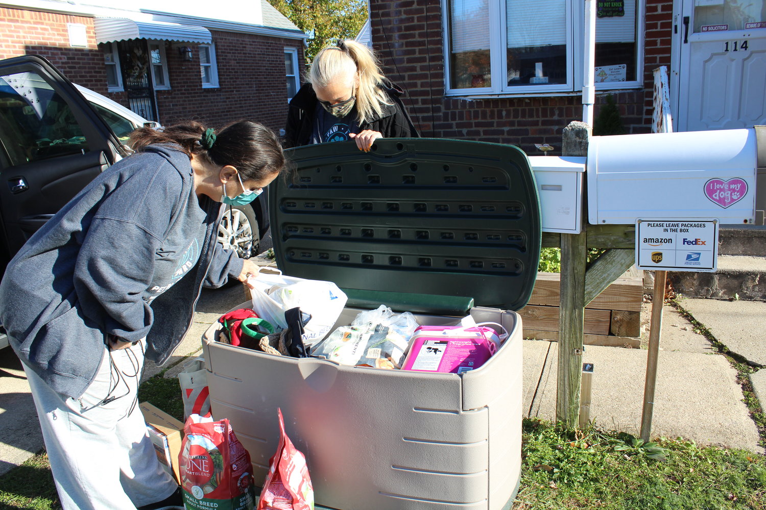 Valley Stream pet pantry supplies Nassau County Herald Community Newspapers